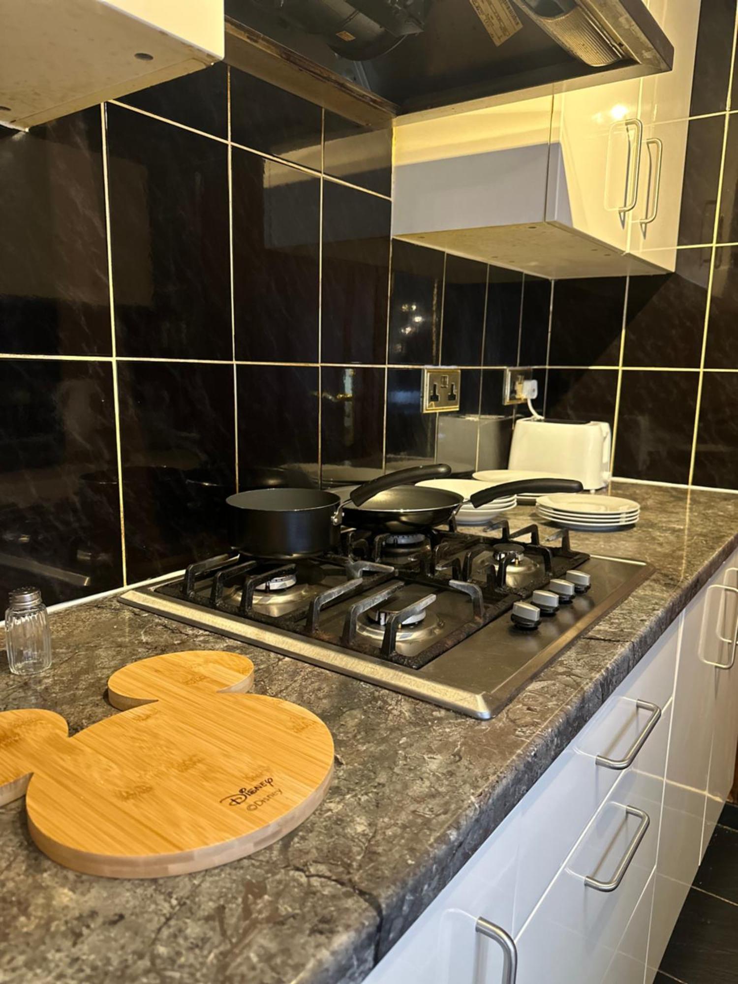Leavesden Residence - Central - Cosy - Harry Potter Watford  Luaran gambar